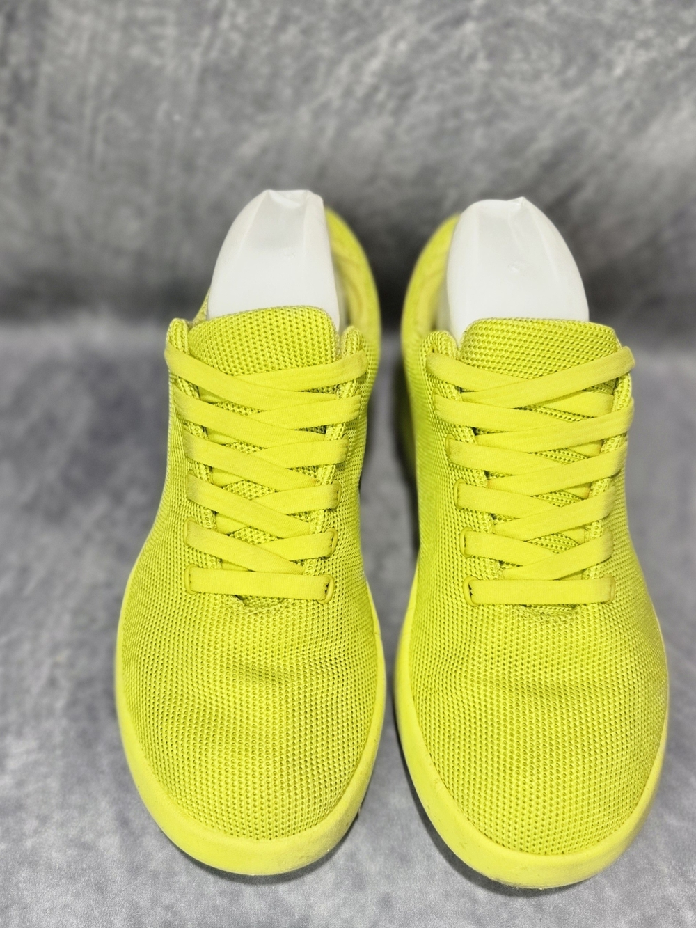 Atoms Model 000 in Neon
